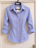 Chemise bleue à rayures