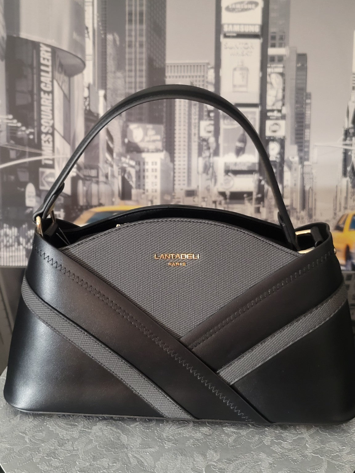 Sac en Cuir — Élégance & Praticité